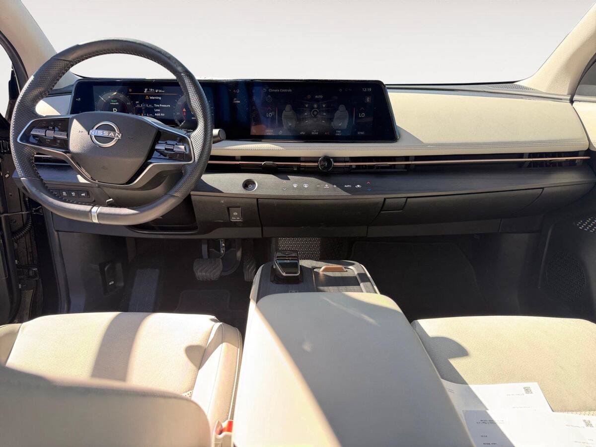 Used 2024 Nissan Ariya AWD image 11