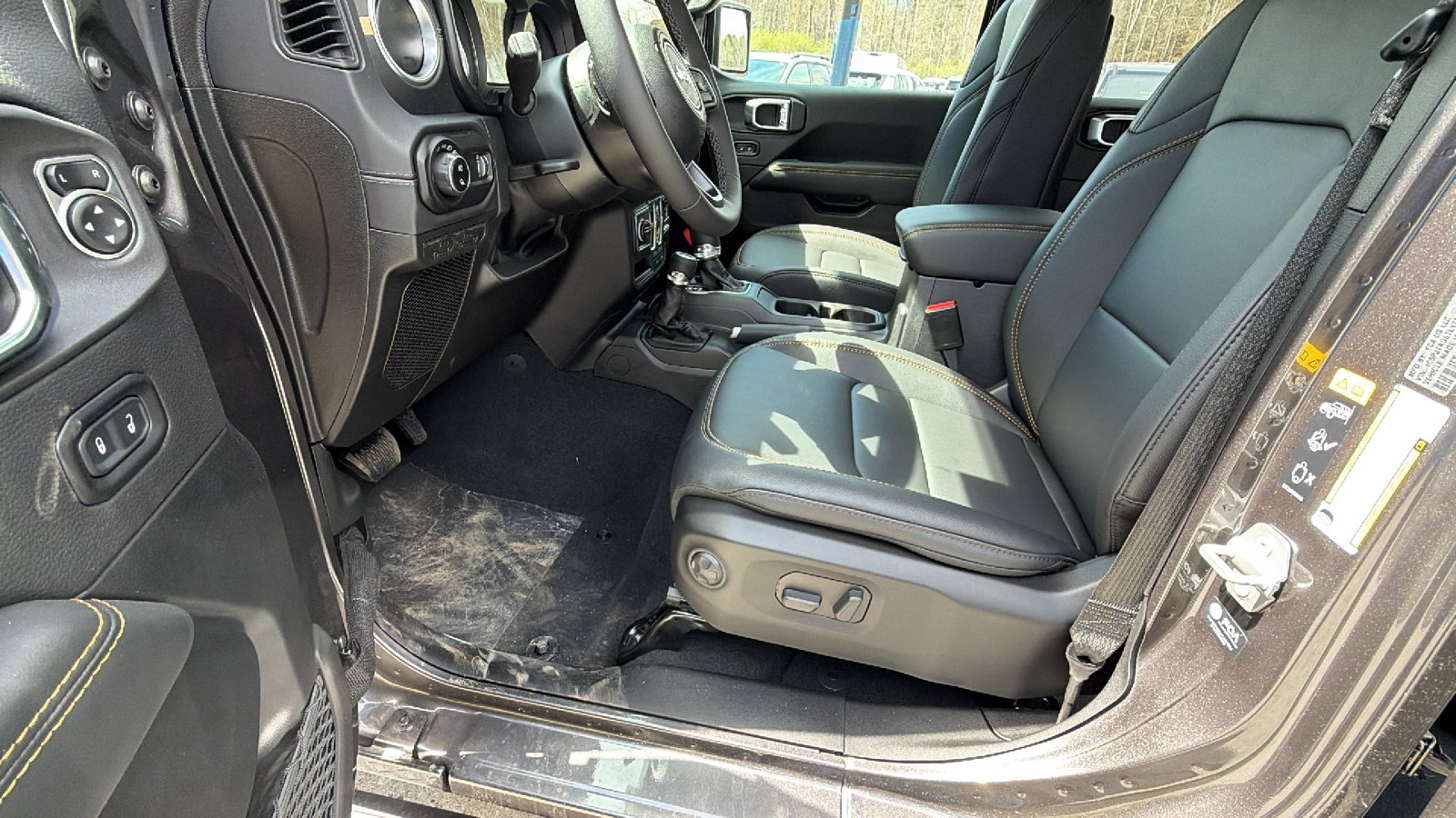 New 2026 Jeep Gladiator Sport AWD/4WD image 16