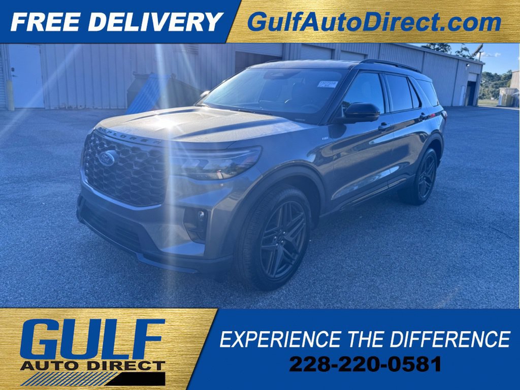 Used 2025 Ford Explorer ST-Line w/ ST-Line Street Pack AWD/4WD image 3