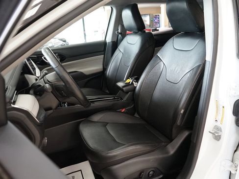 Used 2022 Jeep Compass Limited AWD/4WD image 2