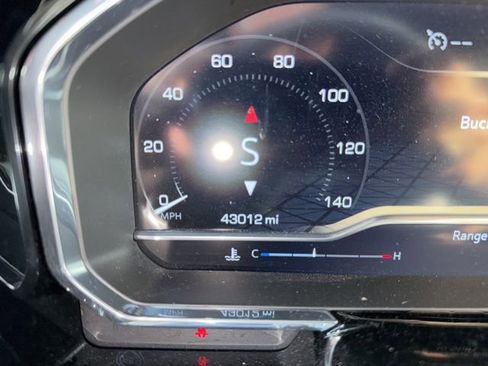 Used 2022 GMC Sierra 1500 Elevation image 10