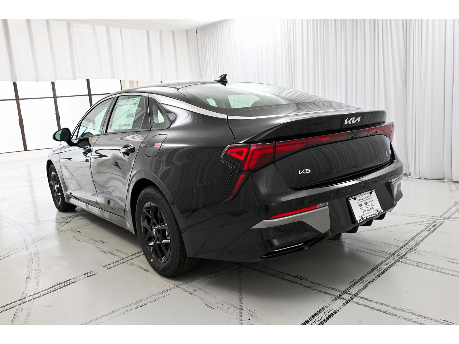 New 2027 Kia K5 LXS FWD image 5