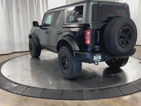 Used 2023 Ford Bronco Wildtrak image 8