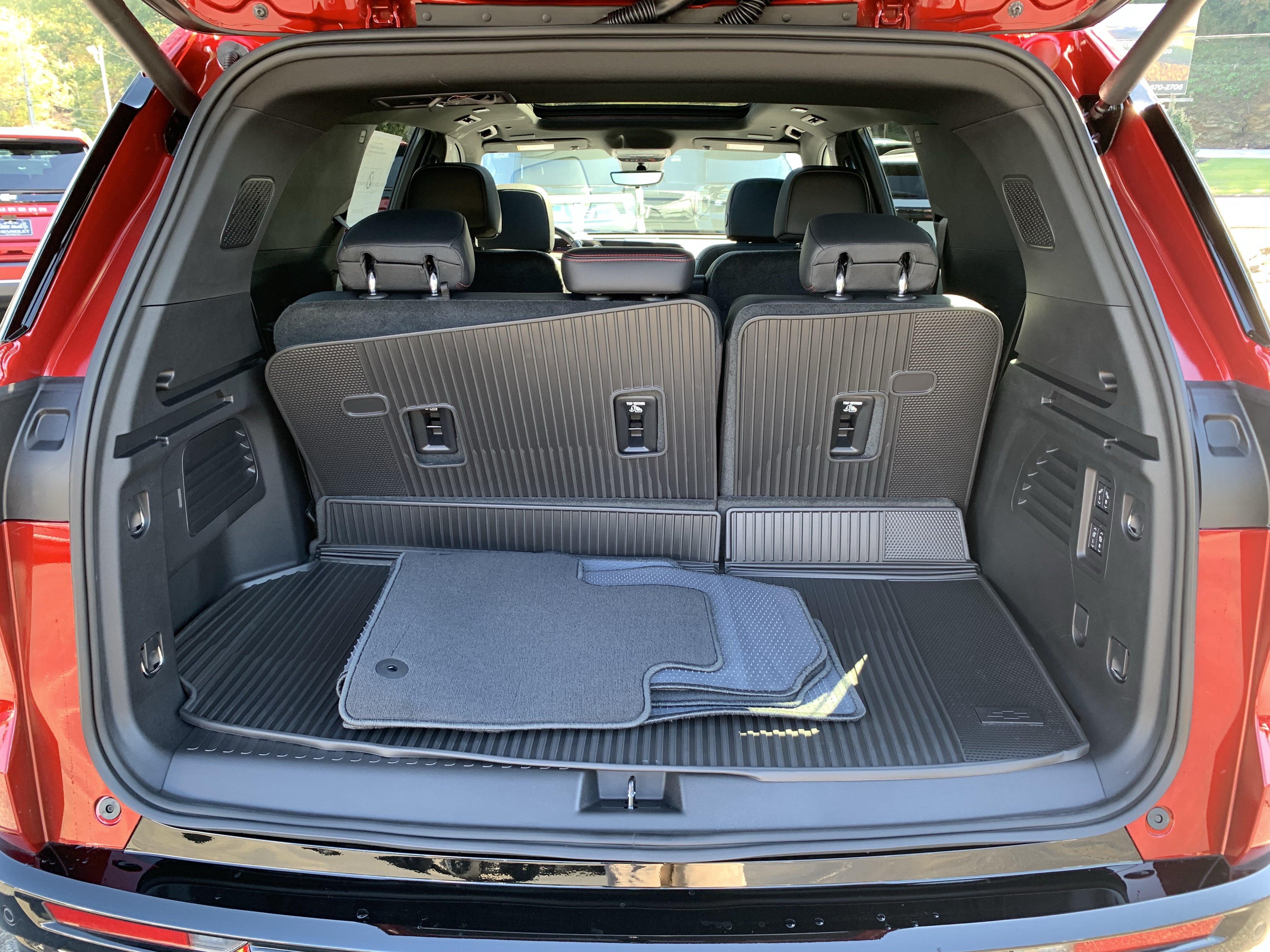New 2027 Chevrolet Traverse RS w/ LPO, Floor Liner Package AWD/4WD image 26
