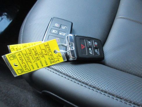 Used 2024 Land Rover Range Rover Sport SE AWD/4WD image 72