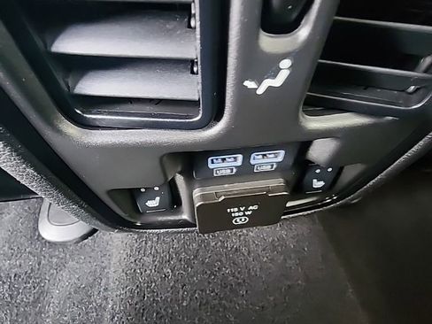 Used 2024 Dodge Durango GT image 15