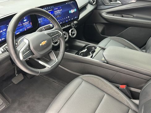 Used 2024 Chevrolet Blazer EV LT AWD/4WD image 11