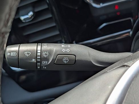 Used 2024 GMC Sierra 1500 SLT AWD/4WD image 44