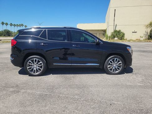 Used 2024 GMC Terrain Denali w/ Denali Premium Package AWD/4WD image 5
