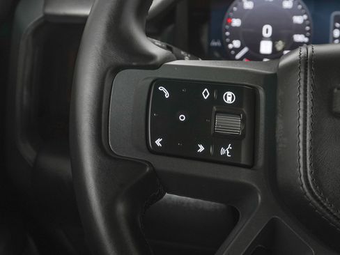 Used 2024 Land Rover Defender 130 X image 21