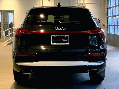 Used 2025 Audi Q5 Premium w/ Convenience Package AWD/4WD image 6