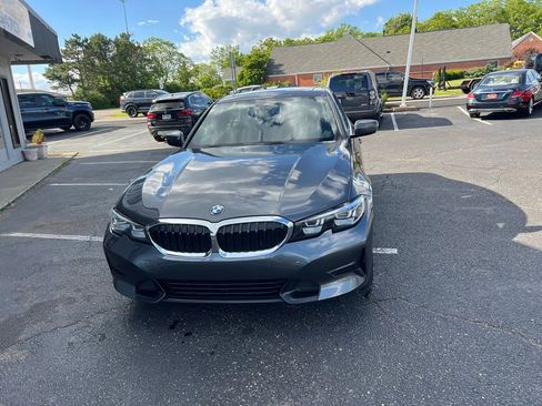 Used 2020 BMW 330i Sedan w/ Driving Assistance Package RWD image 3