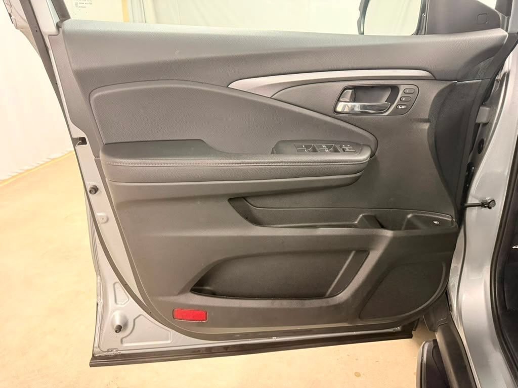 Used 2024 Honda Ridgeline RTL image 18