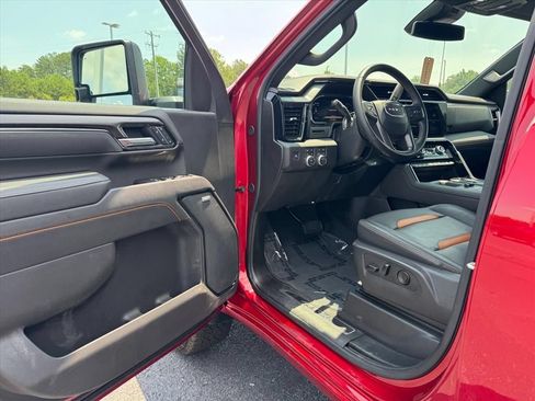 Used 2026 GMC Sierra 2500 AT4 AWD/4WD image 15