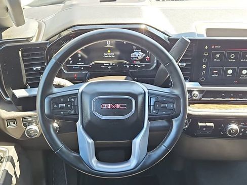 Used 2025 GMC Sierra 1500 SLE w/ Preferred Package AWD/4WD image 16