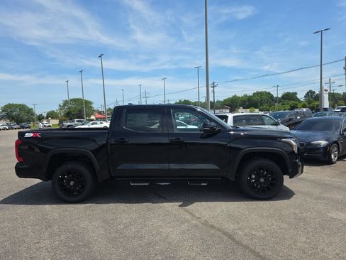 New 2026 Toyota Tundra SR5 AWD/4WD image 3