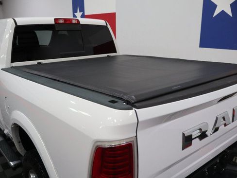 Used 2017 RAM 2500 Limited AWD/4WD image 12