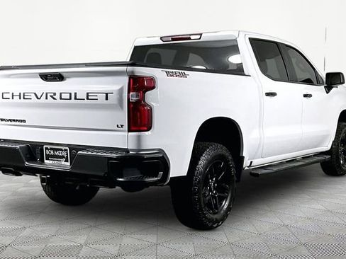 Used 2024 Chevrolet Silverado 1500 LT Trail Boss w/ LPO, Dark Essentials Package AWD/4WD image 6