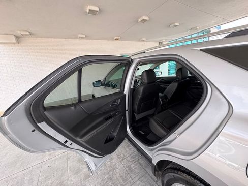 Used 2020 Chevrolet Equinox Premier AWD/4WD image 19