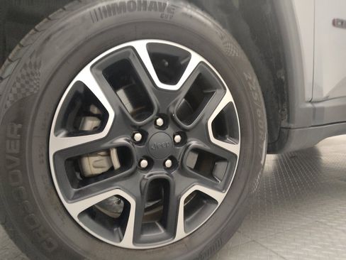 Used 2020 Jeep Compass Trailhawk image 31