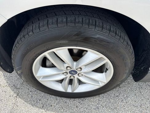 Used 2016 Ford Edge SEL w/ Equipment Group 201A FWD image 11