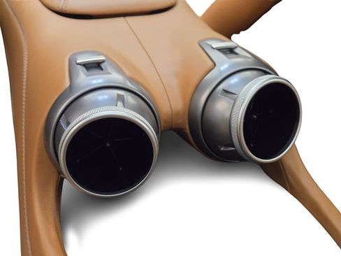 Used 2017 Ferrari GTC4Lusso AWD/4WD image 20