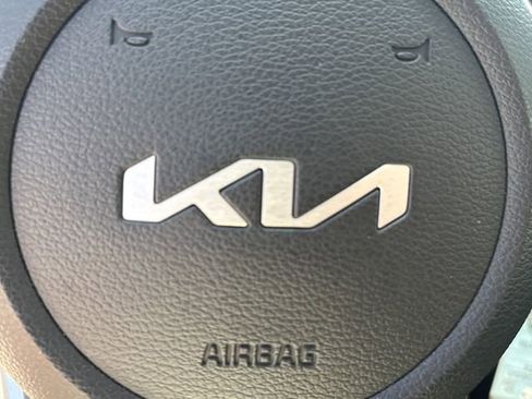 Certified 2024 Kia Forte LXS w/ LXS Technology Package image 25