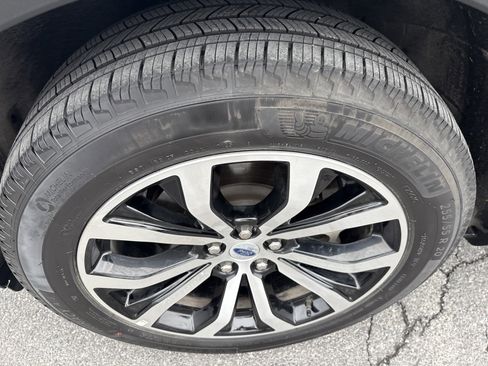 Used 2025 Ford Explorer ST-Line image 15