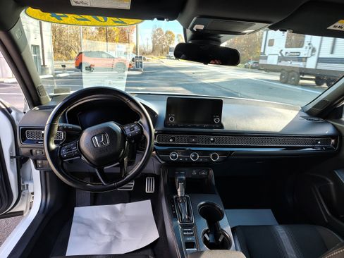 Used 2024 Honda Civic Sport image 18