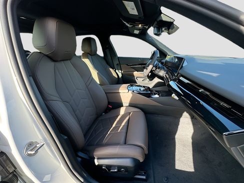 New 2026 BMW 530i w/ M Sport Package RWD image 23