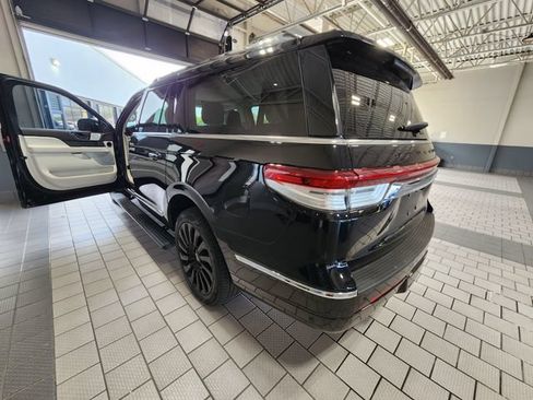 Used 2024 Lincoln Navigator L Black Label AWD/4WD image 6