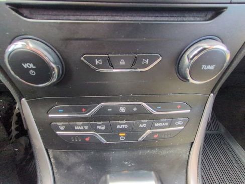 Used 2018 Ford Edge SEL w/ Equipment Group 201A image 30