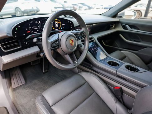 Certified 2021 Porsche Taycan Turbo S image 4