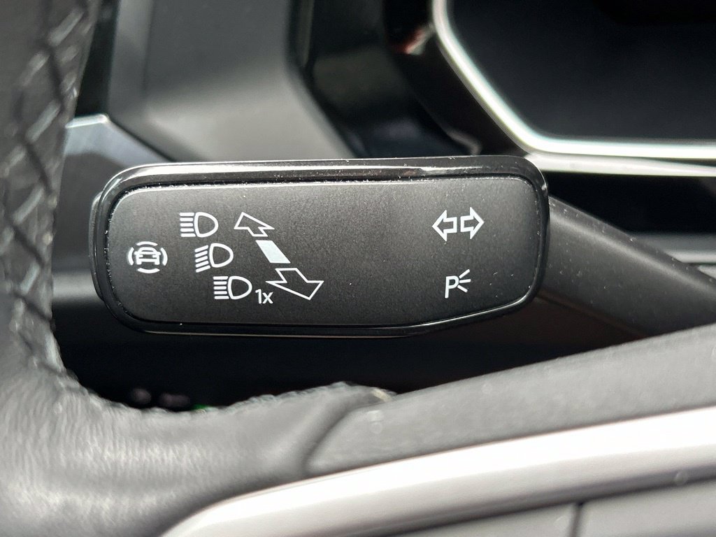 Certified 2024 Volkswagen Jetta SE FWD image 30