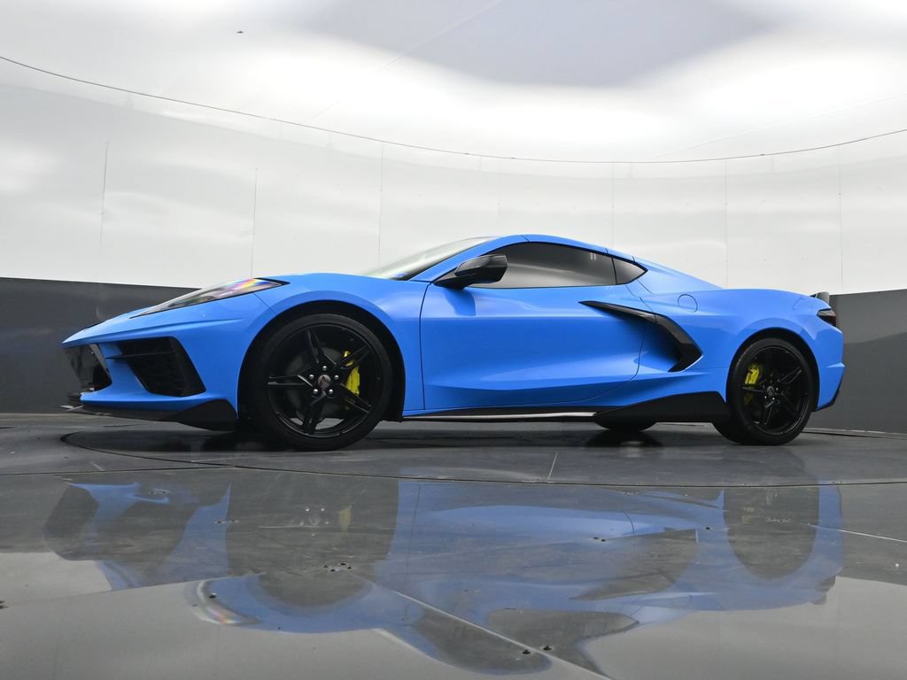 Used 2023 Chevrolet Corvette Stingray Premium Cpe w/ Stealth Interior Trim Package RWD image 33