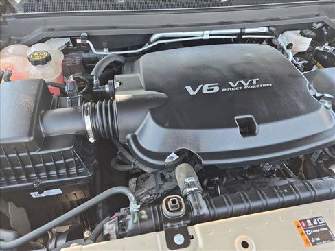Used 2022 Chevrolet Colorado Z71 w/ Safety Package RWD image 29