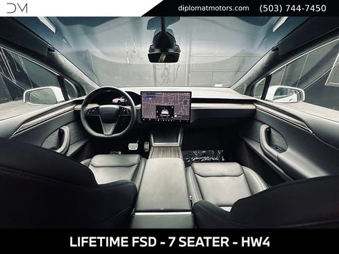 Used 2025 Tesla Model X AWD/4WD image 27