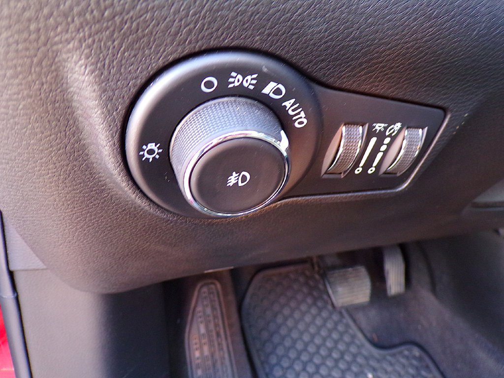 Certified 2022 Jeep Compass Latitude w/ Sun and Sound Group AWD/4WD image 20