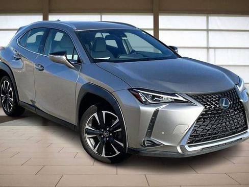 Used 2020 Lexus UX 200 w/ Premium Package image 12