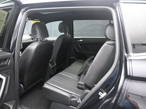 Used 2023 Volkswagen Tiguan SE R-Line FWD image 22