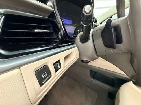 Used 2022 Cadillac XT6 Premium Luxury FWD image 17