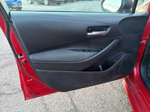 Used 2021 Toyota Corolla LE image 23