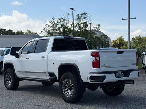 Used 2024 Chevrolet Silverado 2500 High Country w/ Technology Package AWD/4WD image 5