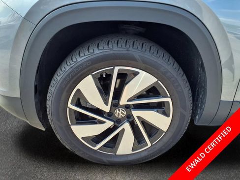 Used 2024 Volkswagen Atlas SE AWD/4WD image 29