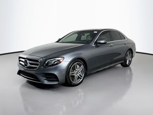 Used 2018 Mercedes-Benz E 300 w/ Premium 3 Package (Q03) image 4