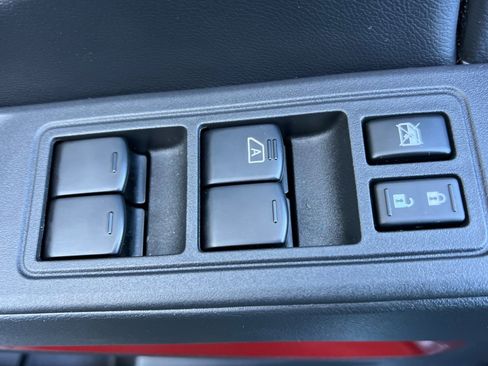 Used 2025 Nissan Frontier PRO-4X w/ Pro Premium Package image 11