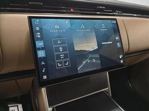 New 2025 Land Rover Range Rover Long Wheelbase SE image 22