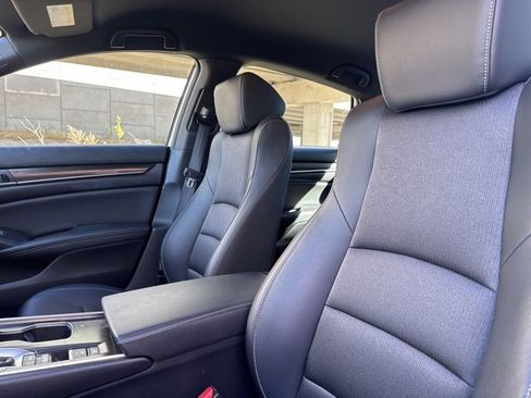 Used 2022 Honda Accord Sport image 7