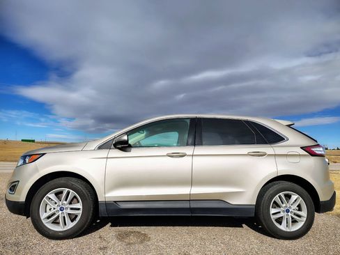 Used 2017 Ford Edge SEL w/ Equipment Group 201A image 2