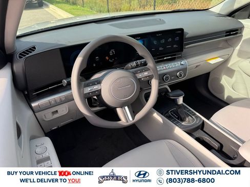 Used 2026 Hyundai Kona SE FWD image 2